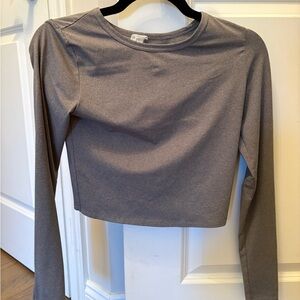 Fabletics Gray Long Sleeve Cropped Tee